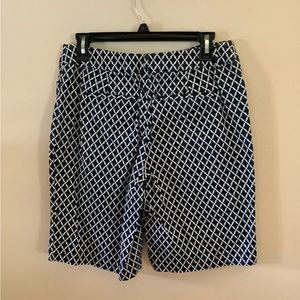 Women’s Charter Club Navy and White Shorts, Size 6